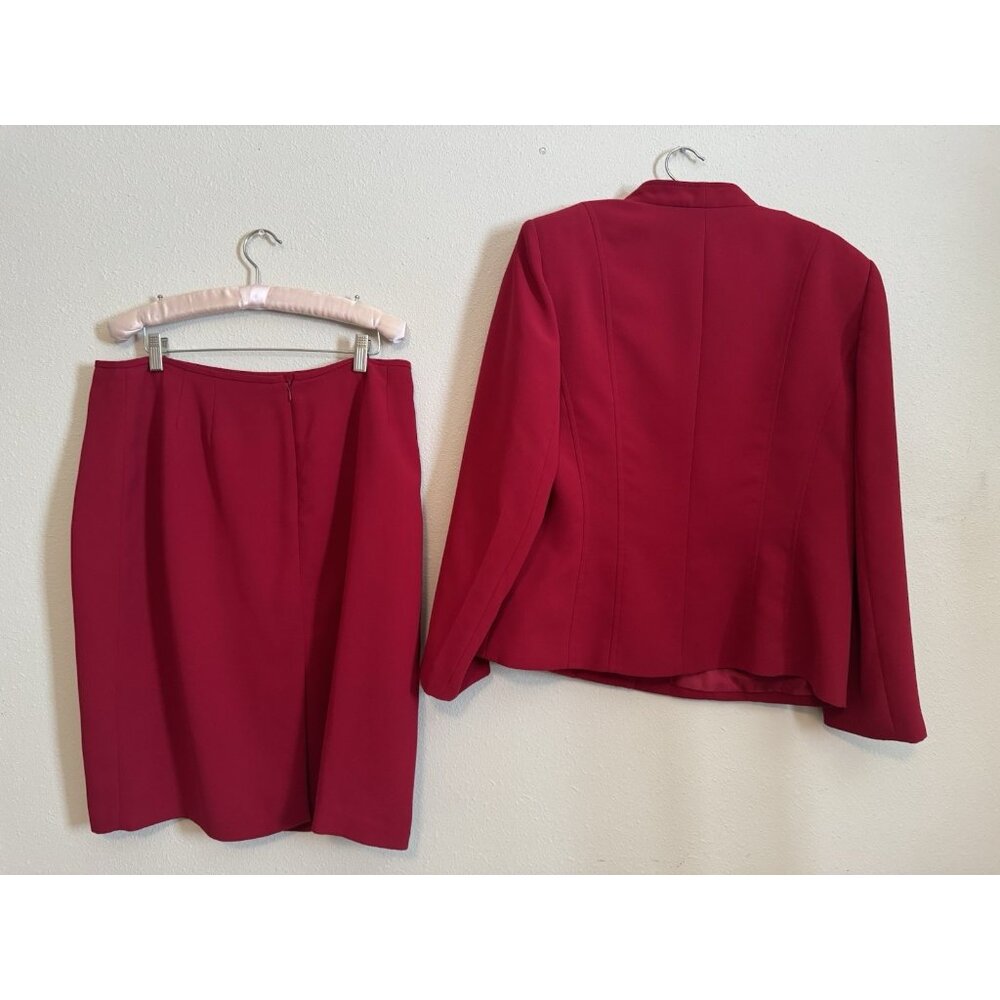 Le Suit Blazer Skirt Suit 14P 14 P Dark Ruby Red Classic - Picture 6 of 11